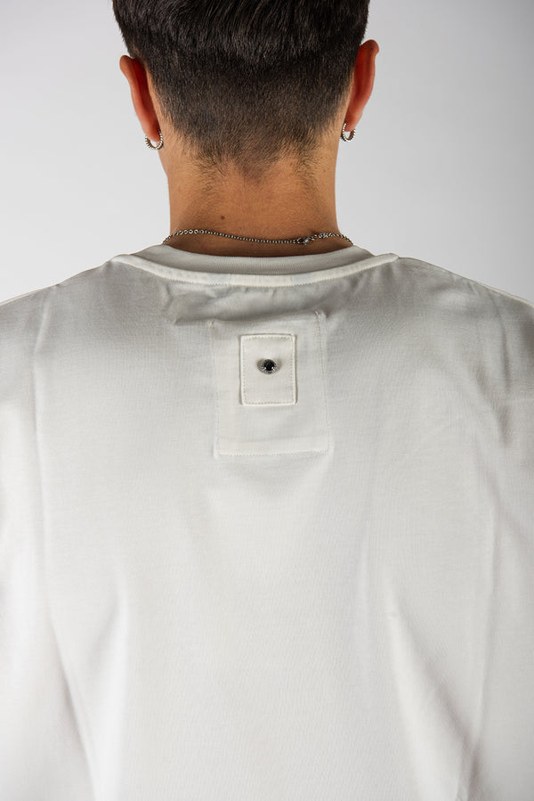 t-shirt OVER bianco