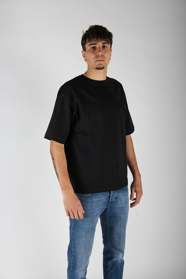 t-shirt OVER nero