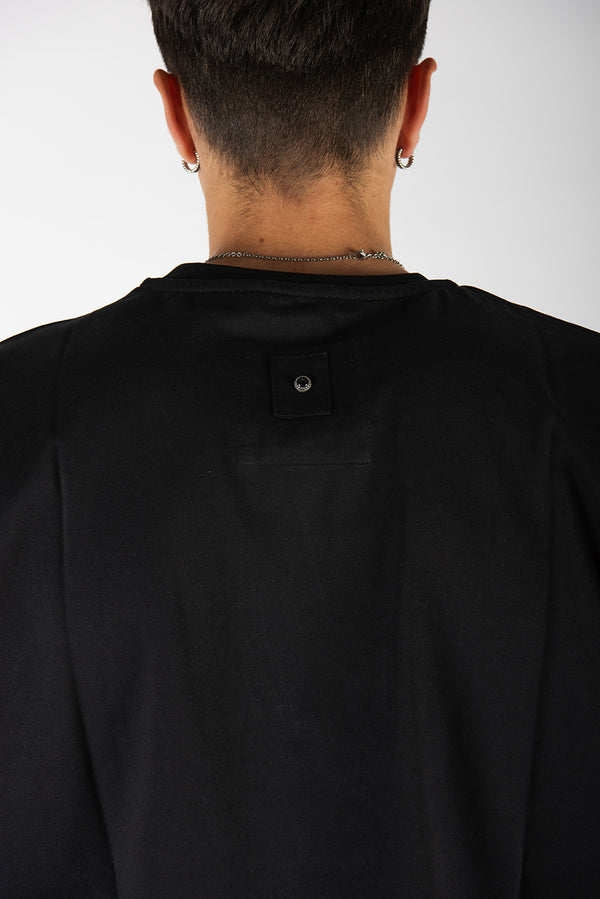 t-shirt OVER nero