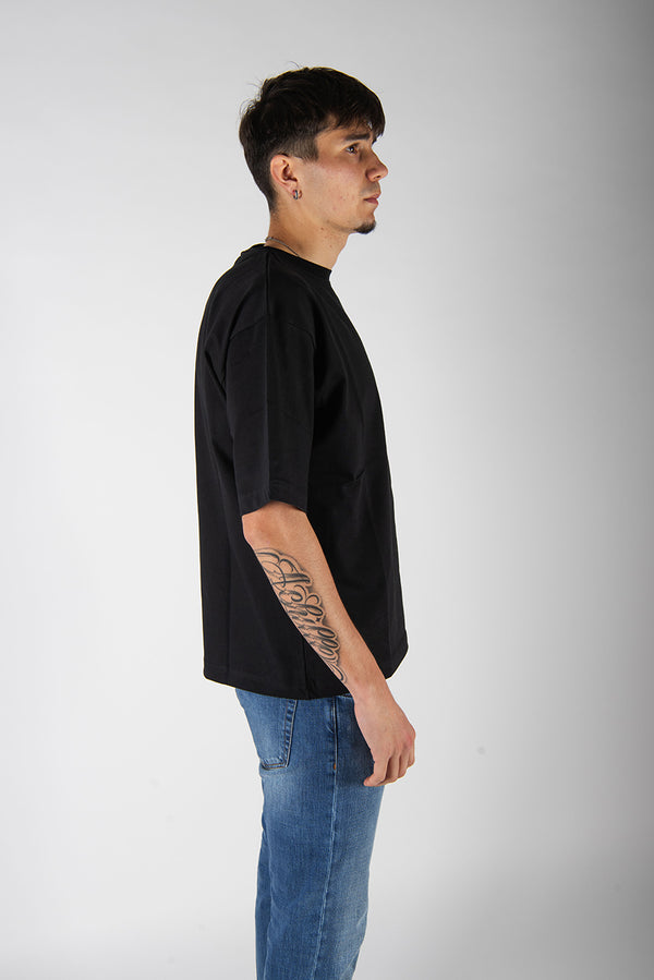 t-shirt OVER nero