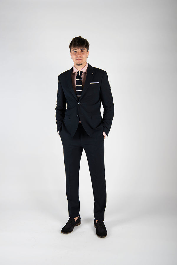 OUTFIT 25