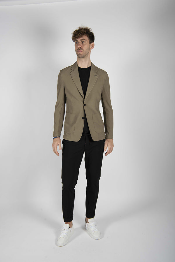 OUTFIT 4
