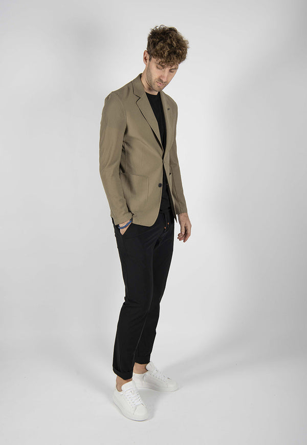 OUTFIT 4