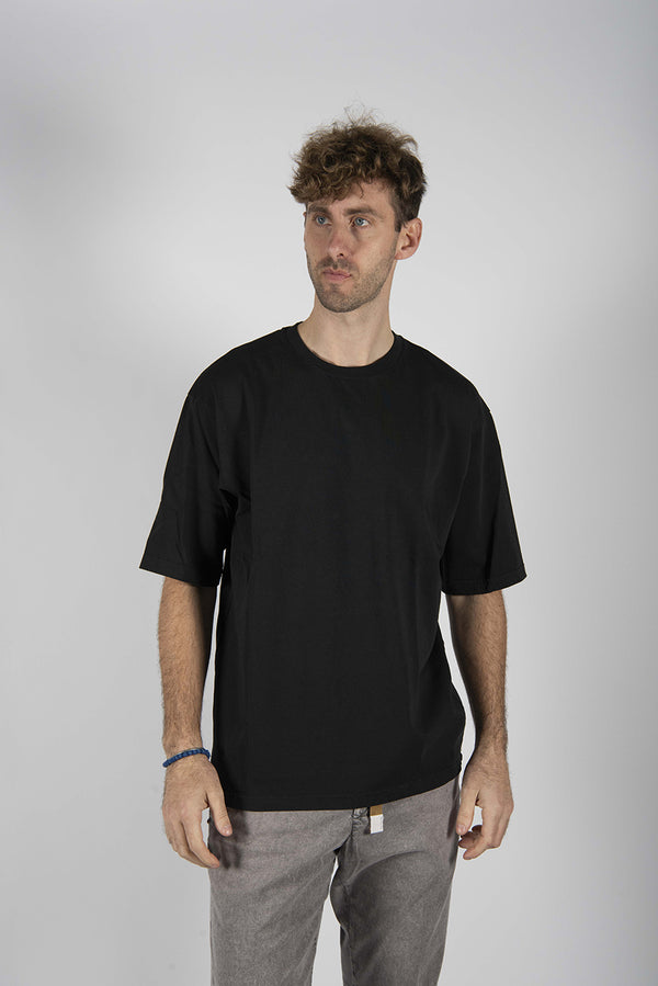 t-shirt OVER nero