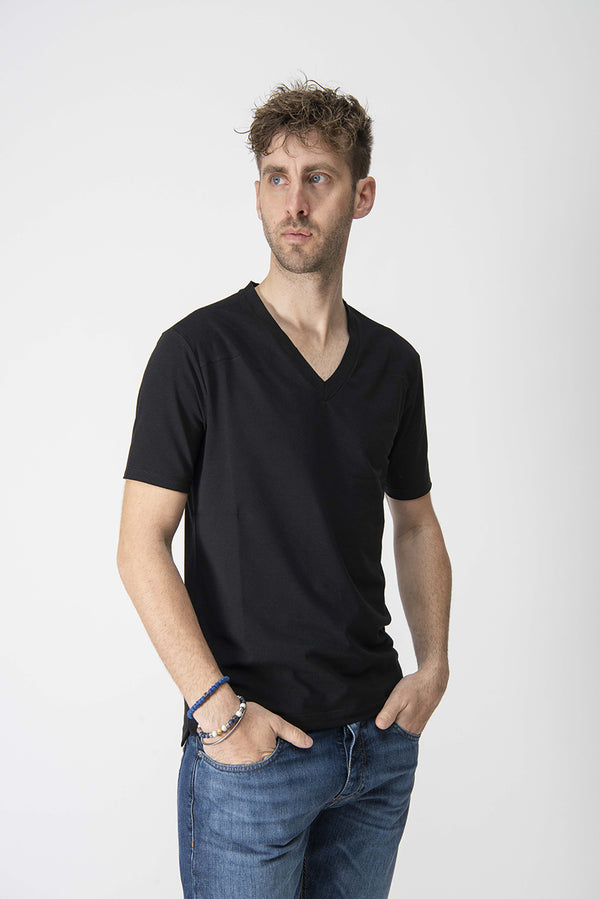 t-shirt TAGLIO V nero
