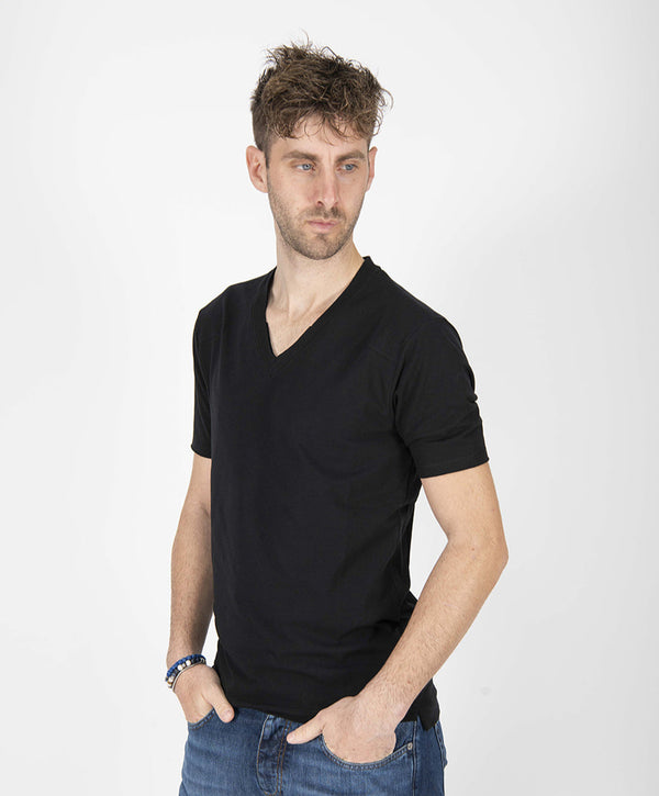 t-shirt TAGLIO V nero