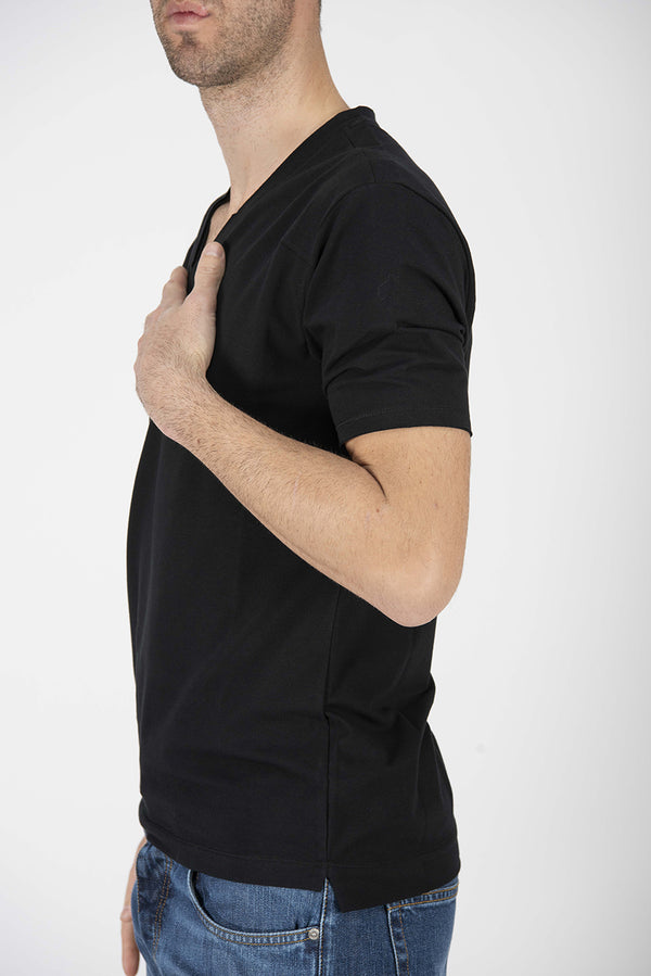 t-shirt TAGLIO V nero