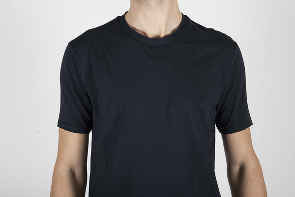 t-shirt TAGLIO blu